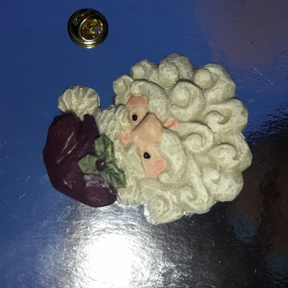 Santa Pin Lapel Pin Santa Clause Vintage Holiday Christmas Gift